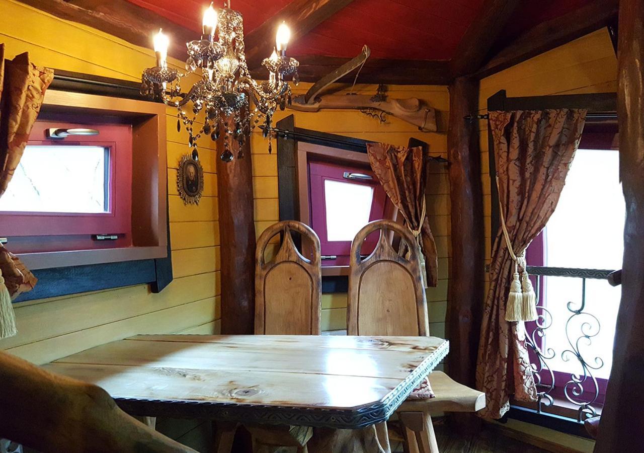Baumhaushotel Oaseweil Weil im Schonbuch 외부 사진