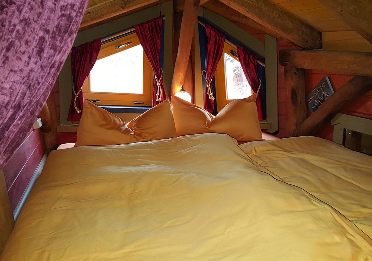Baumhaushotel Oaseweil Weil im Schonbuch 외부 사진