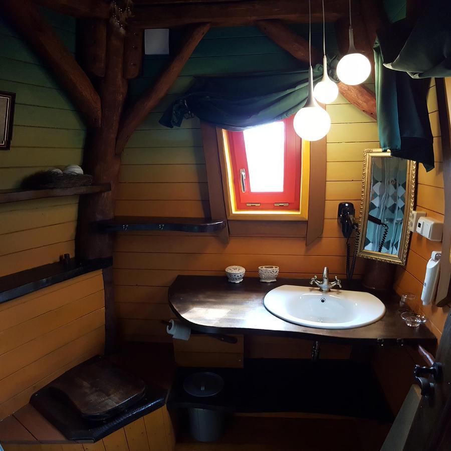 Baumhaushotel Oaseweil Weil im Schonbuch 외부 사진